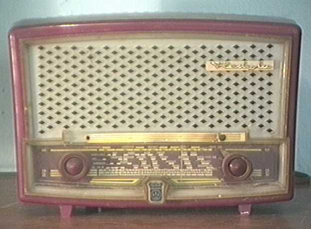 Radiola Poste récepteur radio TSF de chevet Radiola RA-157 U à restaurer 